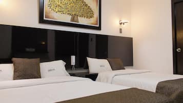 Deluxe Double Room | Desk, laptop workspace, free WiFi