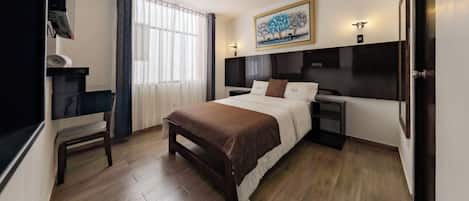 Comfort Room, Private Bathroom | Desk, laptop workspace, free WiFi