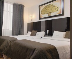 Desk, laptop workspace, free WiFi