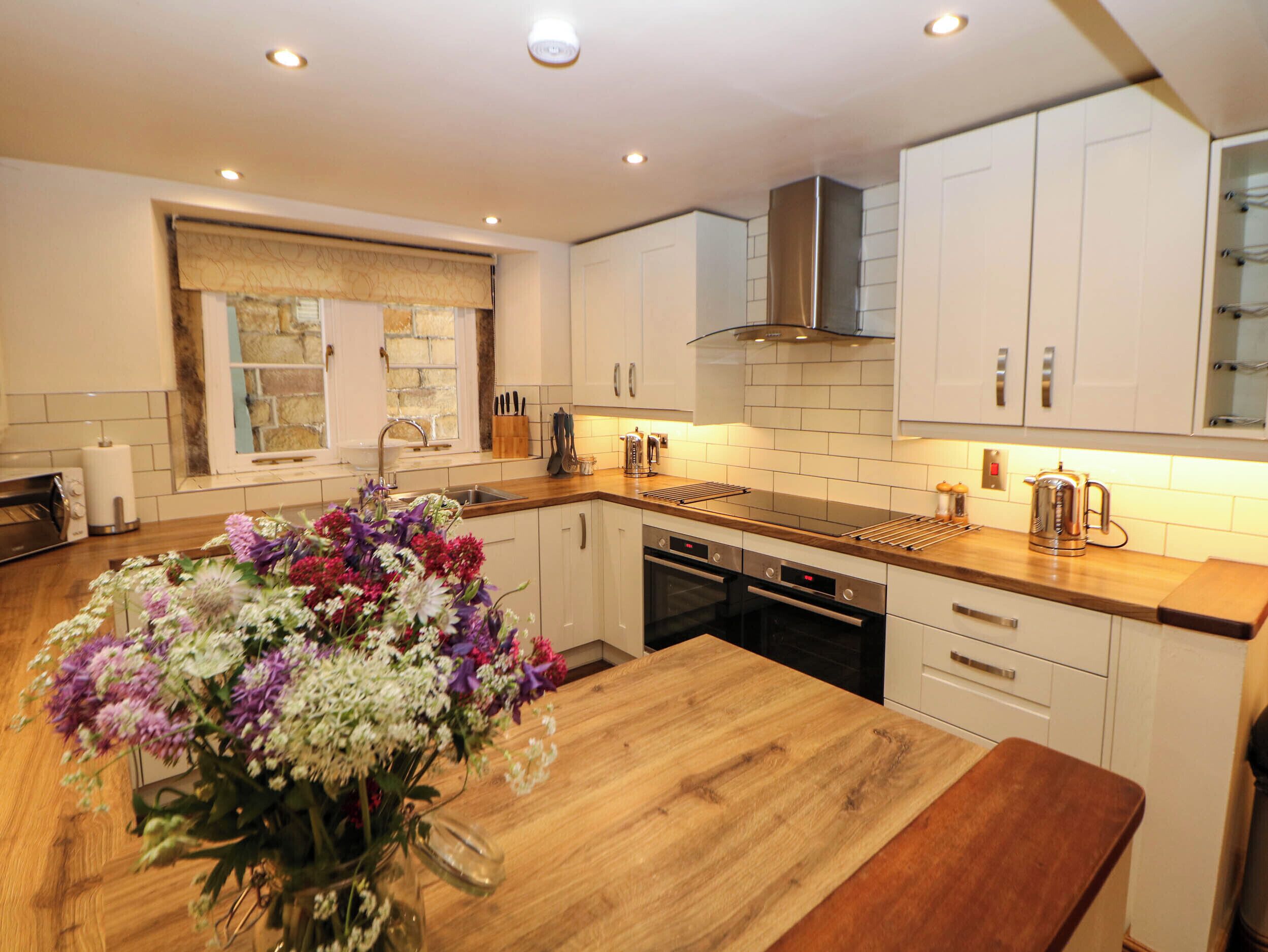 Dishwasher, cookware/dishes/utensils