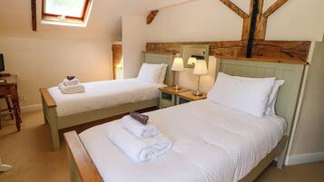 Cottage | Bahagian dalam