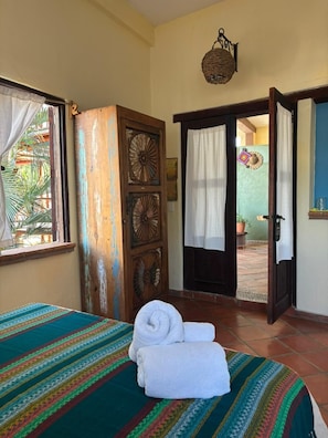Traditional Room | Pemandangan dari bilik