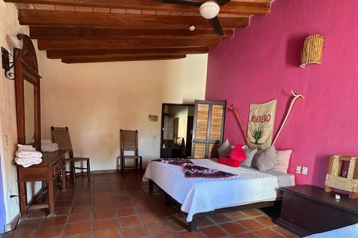 Nieves Room First Floor | WiFi (free), bed sheets