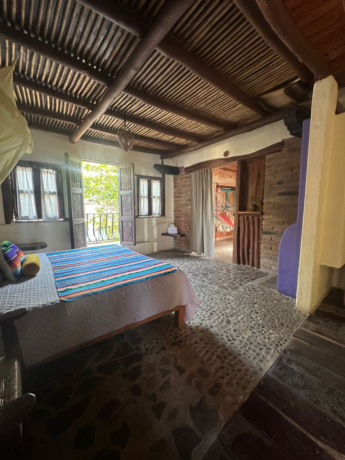 Socorro Room | Escritorio, wifi gratis, ropa de cama