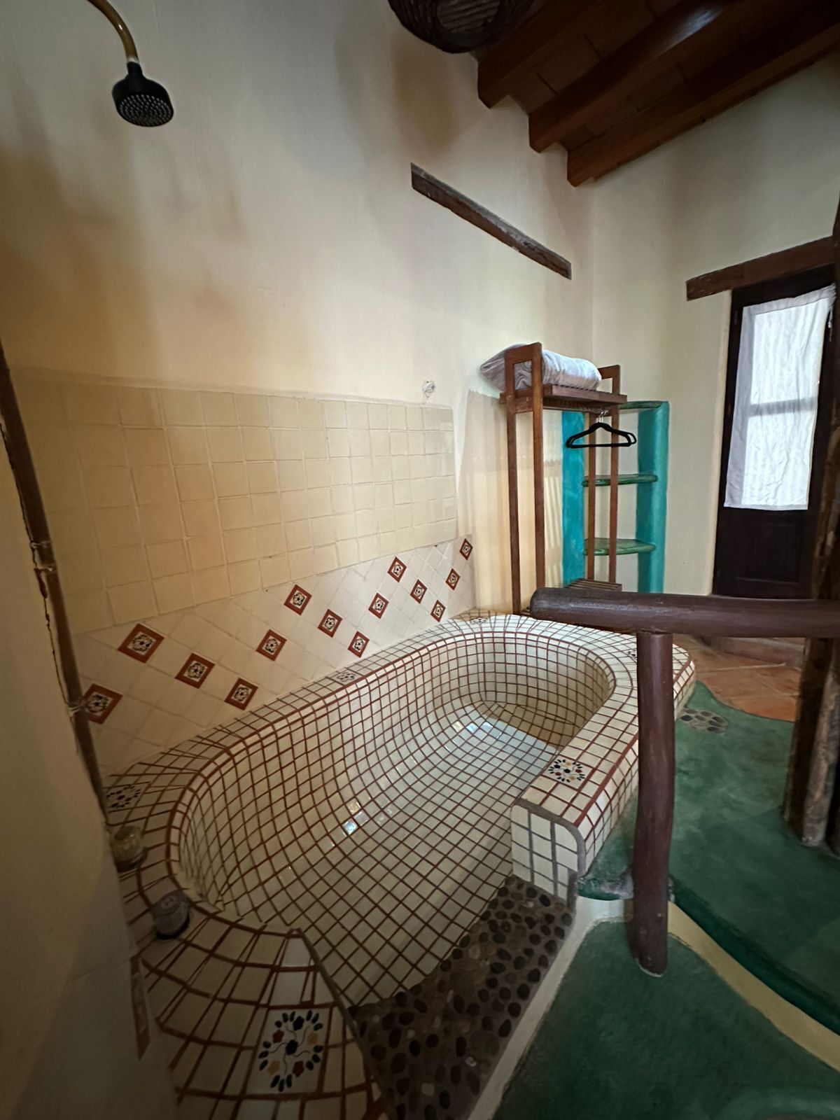 Papa Chuy Room | Badkamer | Zeep, shampoo, toiletpapier