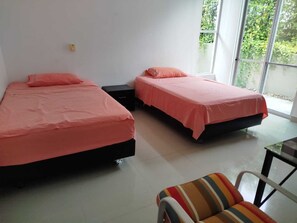 4 bedrooms, WiFi, bed sheets