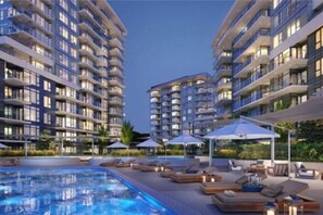 Pool - Beach Lake View Resorts (Kelowna)