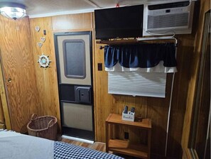 1 bedroom, WiFi, bed sheets - 138 RV Vacation Rental in Key Largo Kampground, FL (Key Largo)