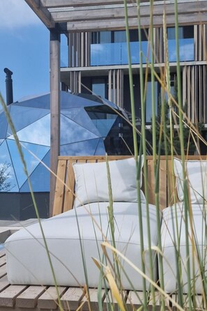 Terrace/patio - Kunigiskes Apt- Sleeps 4 - Pool & Hot Tub (Palanga)