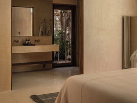 Deluxe Suite, Balcony | Down comforters, minibar, in-room safe, desk