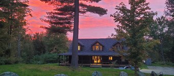 Luxe Mountain Retreat : Minutes to Stowe and Elmore : Family Friendly :