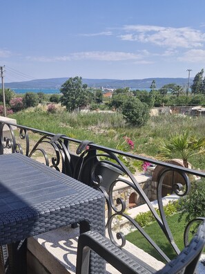 Ege Ruzgari Oda ( Sea View with Balcony | Terrace/patio