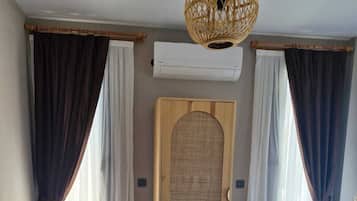 Standaard tweepersoonskamer, niet-roken | Lakens van Egyptisch katoen, luxe beddengoed, een gratis minibar