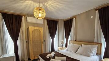 Eenvoudige kamer | Lakens van Egyptisch katoen, luxe beddengoed, een gratis minibar