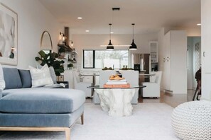 Televisión, oficina