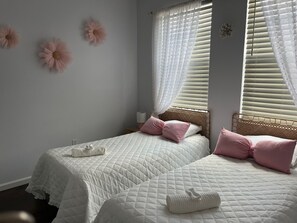 4 bedrooms, iron/ironing board, free WiFi, bed sheets