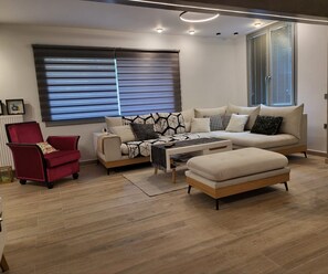 Living area - Modern apartment with a yard (Iraklio)