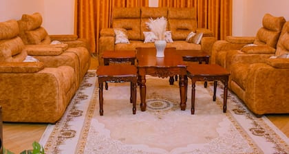 Lux Suites Lions Den Holiday Homes