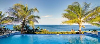 Luxury Oceanfront Villa in Tower Isle