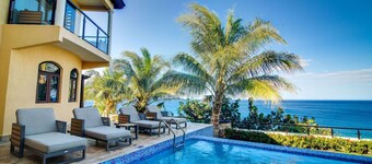 Luxury Oceanfront Villa in Tower Isle