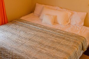 Studio, Smoking | 3 bedrooms - 3 King Beds Drax Hall Pool Gym Gated Full Air Con (Ocho Rios)