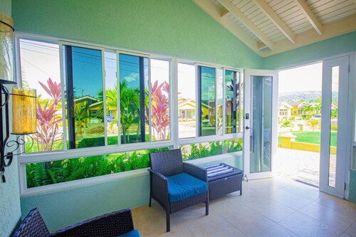 Adorable Beach House in Drax Hall Gated Pool Gym