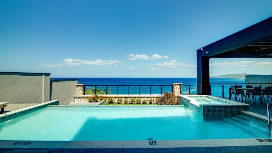 Luxury Oceanfront Villa Fully Staffed Pool Jacuzzi Movie Theatre