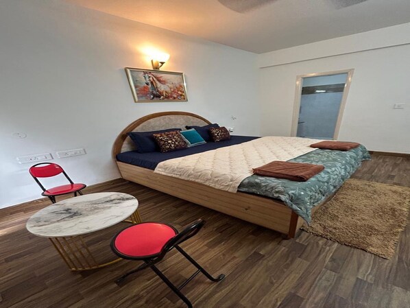 Apartment, 3 Bedrooms, Accessible, Smoking | 3 bedrooms