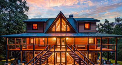 Secluded Mtn Cabin | Hot Tub & Private Dock