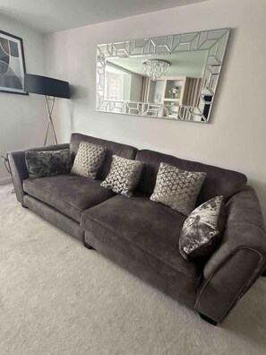 Smart-tv, stereoanlæg, kontorer, computerskærme