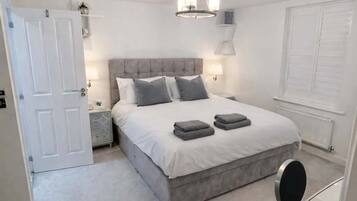 4 chambres, bureau, fer et planche Ă repasser, Wi-Fi gratuit