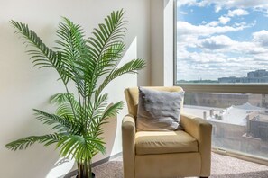Departamento clásico, vista a la ciudad | Tabla de planchar con plancha, wifi gratis y ropa de cama 