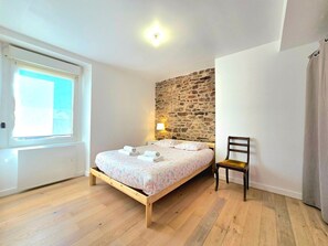 4 chambres, accès Internet, draps fournis