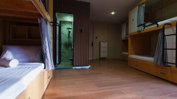 Shared Dormitory, Women only, Balcony | Premium bedding, free WiFi, bed sheets