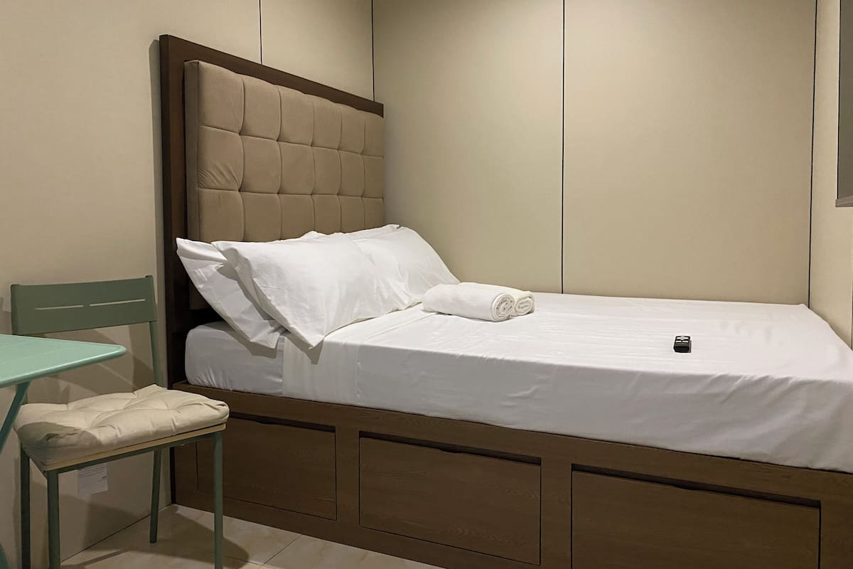 Superior Double Room, 1 Queen Bed | Premium bedding, free WiFi, bed sheets