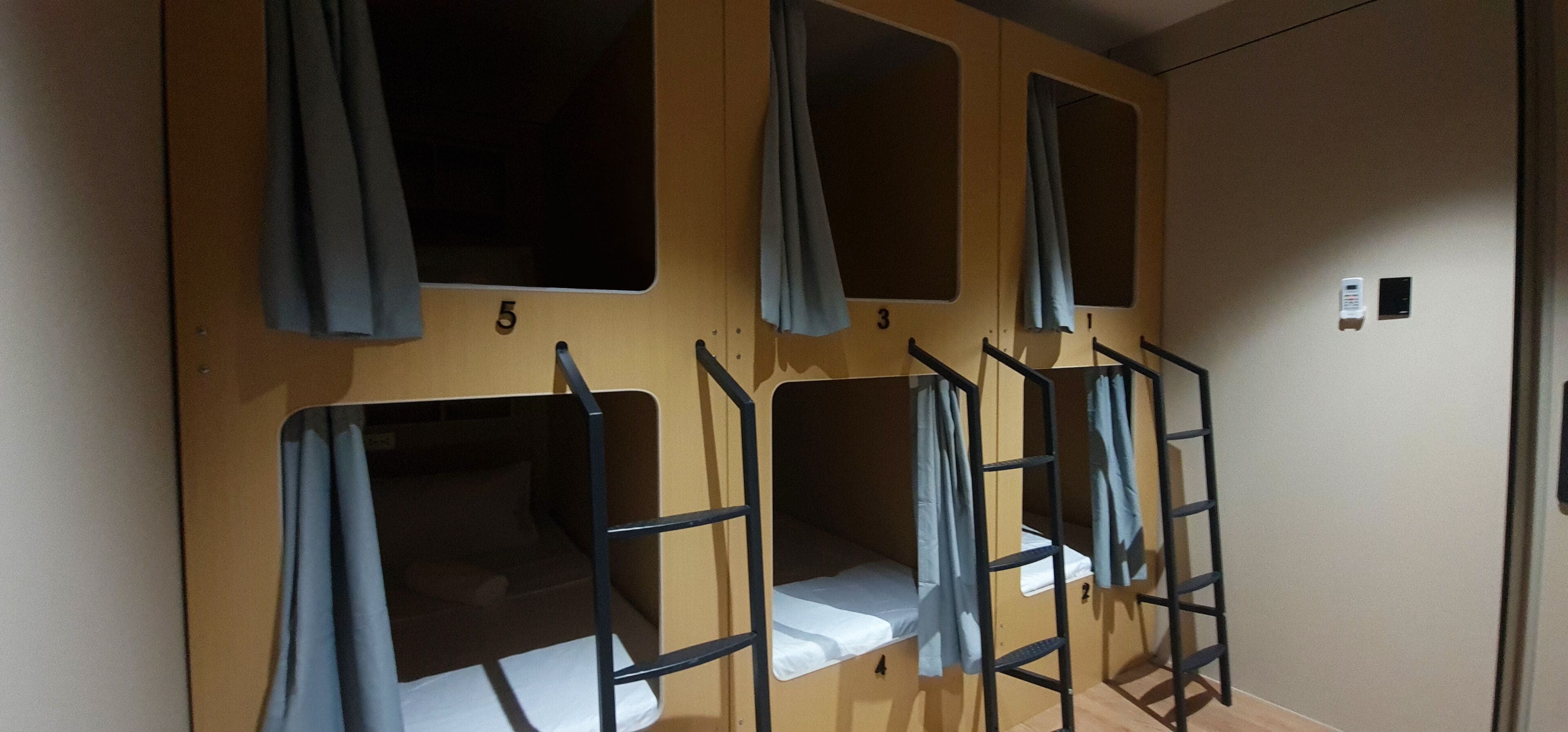 Literie de qualité supérieure, Wi-Fi gratuit, draps fournis