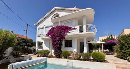 Villa Solea, piscine et Méditerranée