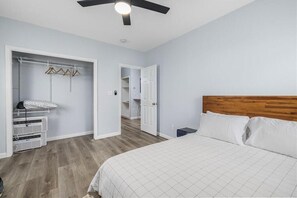 5 bedrooms, iron/ironing board, WiFi, bed sheets