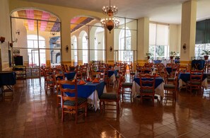 Breakfast, lunch, dinner served; Mexican cuisine 