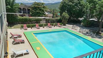 Utomhuspool