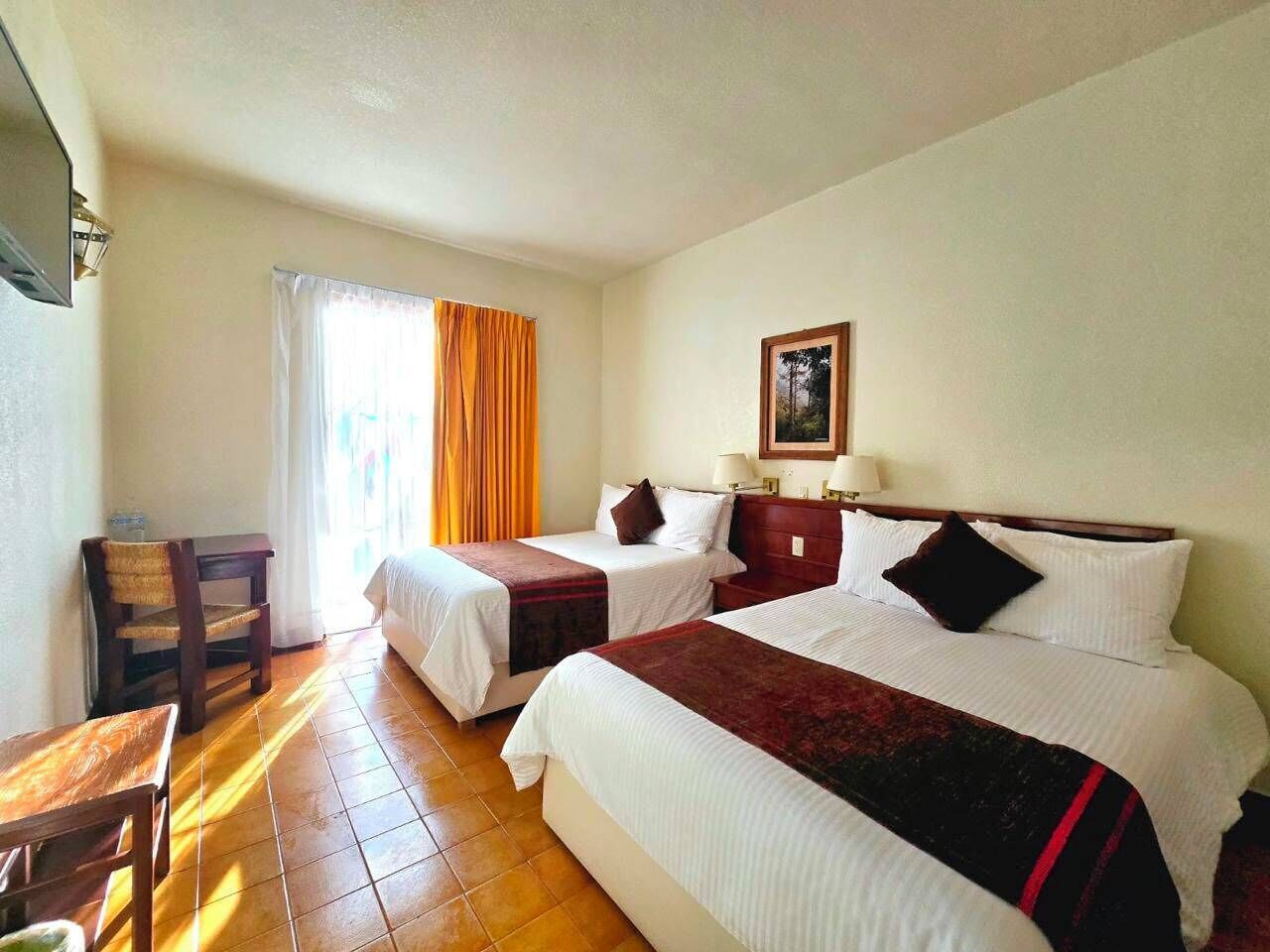 Comfort Double Room, City View | Desk, blackout drapes