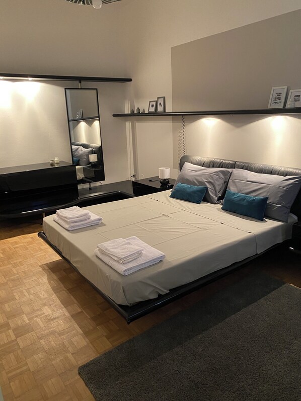 4 chambres, fer et planche à repasser, Wi-Fi, draps fournis