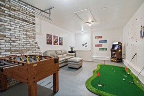 Spielezimmer