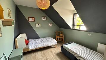 Rumah | 3 kamar tidur dan dilengkapi dengan perabotan berbeda-beda