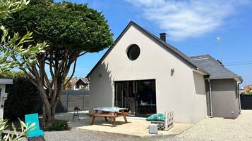 Rumah | Tempat makan outdoor