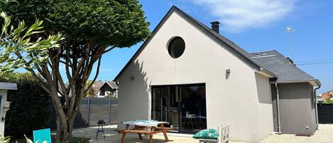 House | Outdoor dining