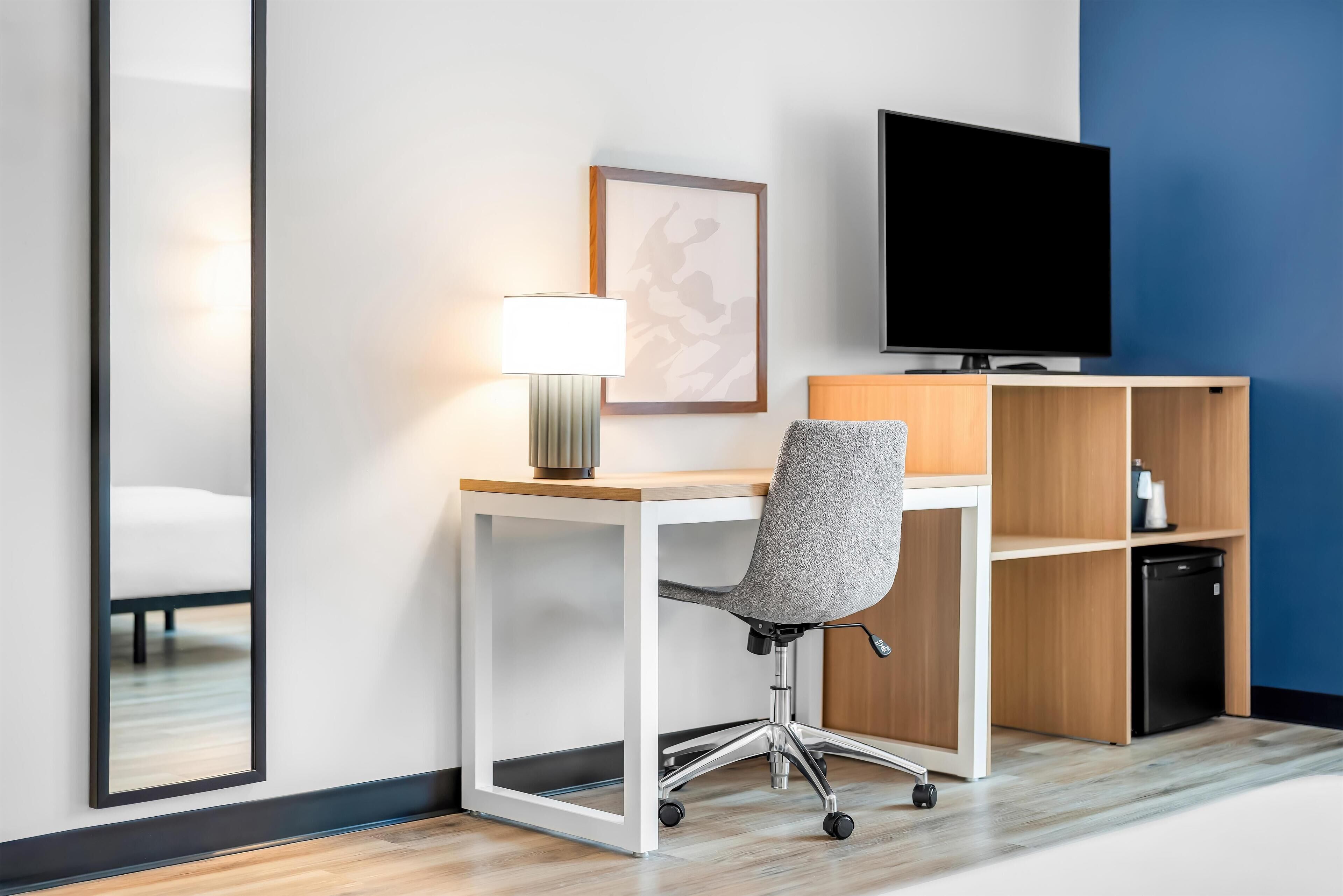 Room, 2 Queen Beds, Accessible, Bathtub (Mobility)