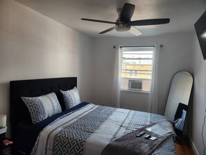 1 Schlafzimmer, Schreibtisch, Bügeleisen/Bügelbrett, kostenloses WLAN