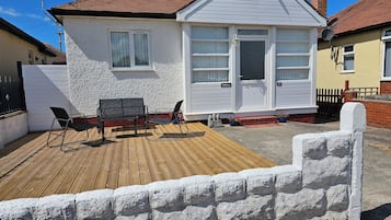 Mökki | Ulkoruokailutilat