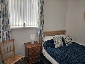2 bedrooms, individually decorated, individually furnished, free WiFi